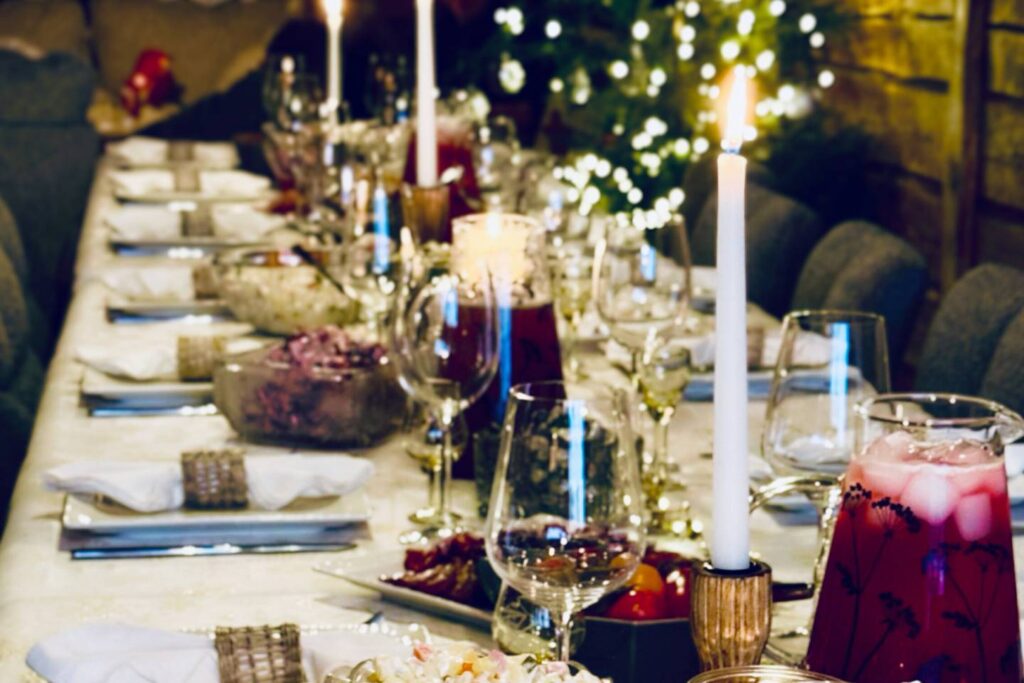 täiskattega jõulupeo laud Jaanimardi